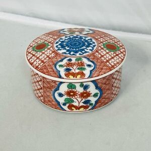 Vintage Japanese Floral Takahashi Round Porcelain Trinket Box Japan Red Blue Exc